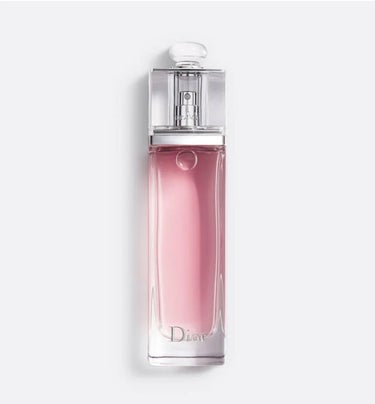 Dior
ディオール アディクト オー フレッシュ


個性的度 ★
使いやすい度 ★★★★★
持続性 ★★★

個人的感想
簡単に言うなら、癖も少なく万人受けする香りだと思います。

トップはベルガモ