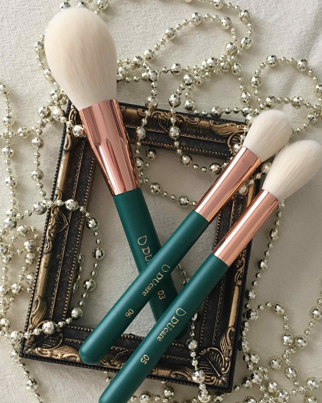 メイクブラシの正しい使い方知ってる?種類ごとの解説&おすすめ商品紹介しますのサムネイル