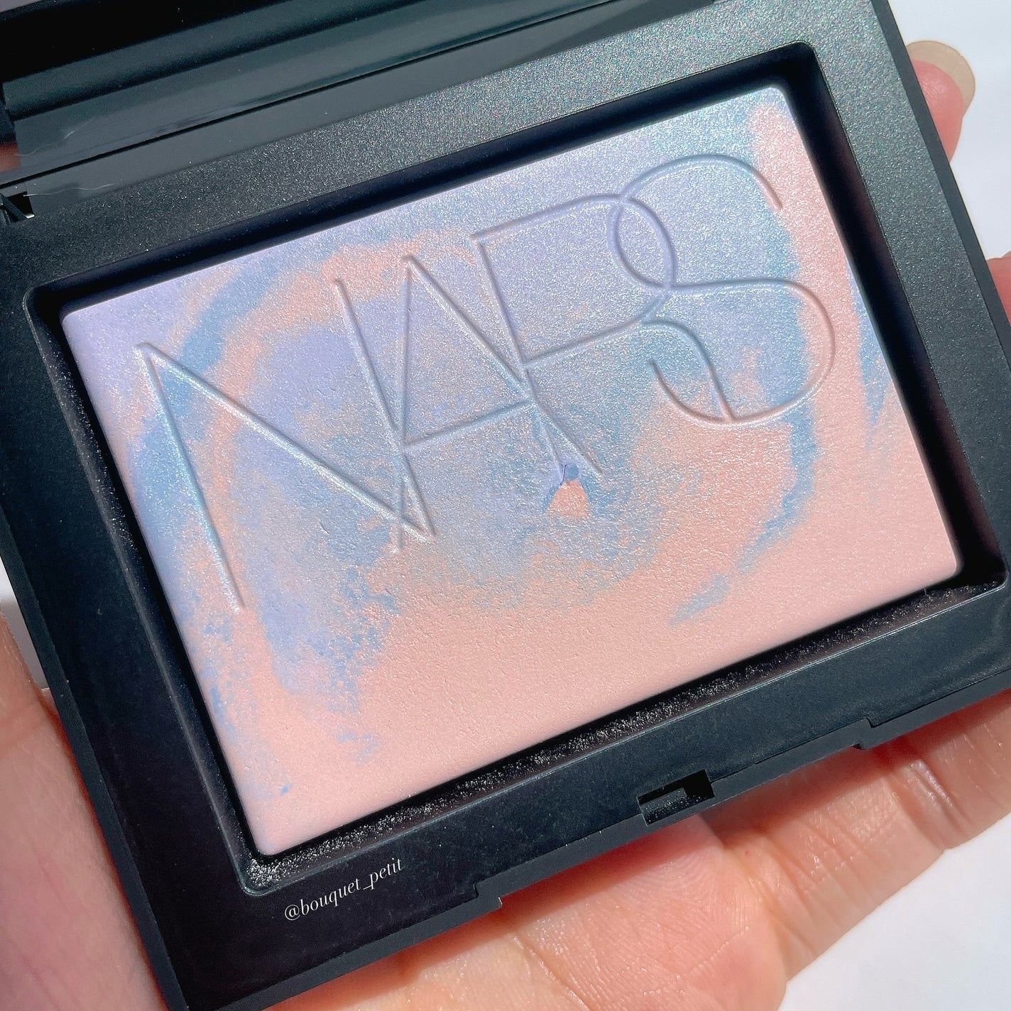 ライトリフレクティング プリズマティックパウダー/NARS/プレストパウダーを使ったクチコミ(3枚目)