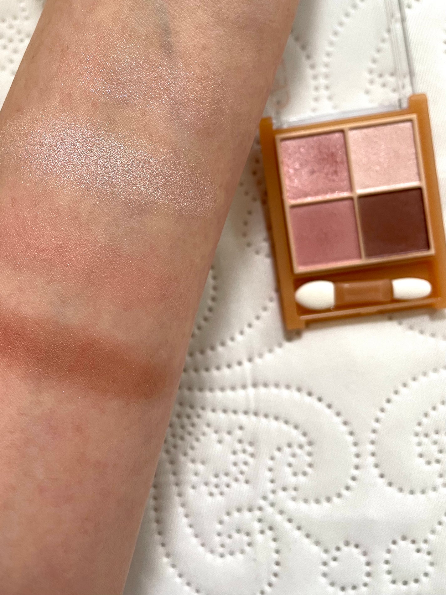 ベージュトーンアイシャドウ/CEZANNE/アイシャドウパレットを使ったクチコミ(2枚目)