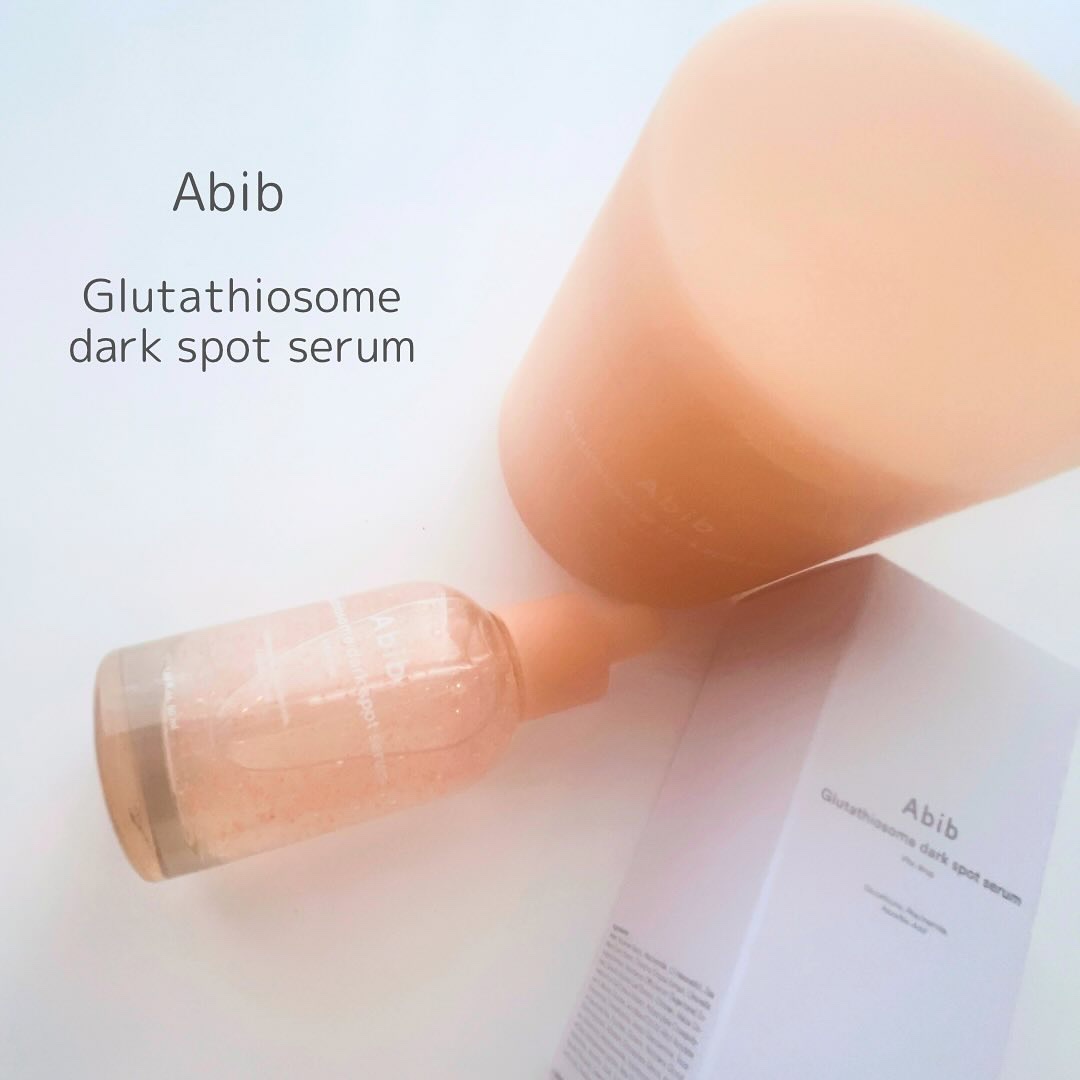 8月1日発売  Abib
グルタチオンソームダークスポットセラム
グルタチオンソームダークスポットパッド

扱うのが難しいとされるグルタチオンソームを配合したカプセルが肌の上で弾けて肌のくすみ＆シワにアプローチ

ベタつかないのにしっかりう