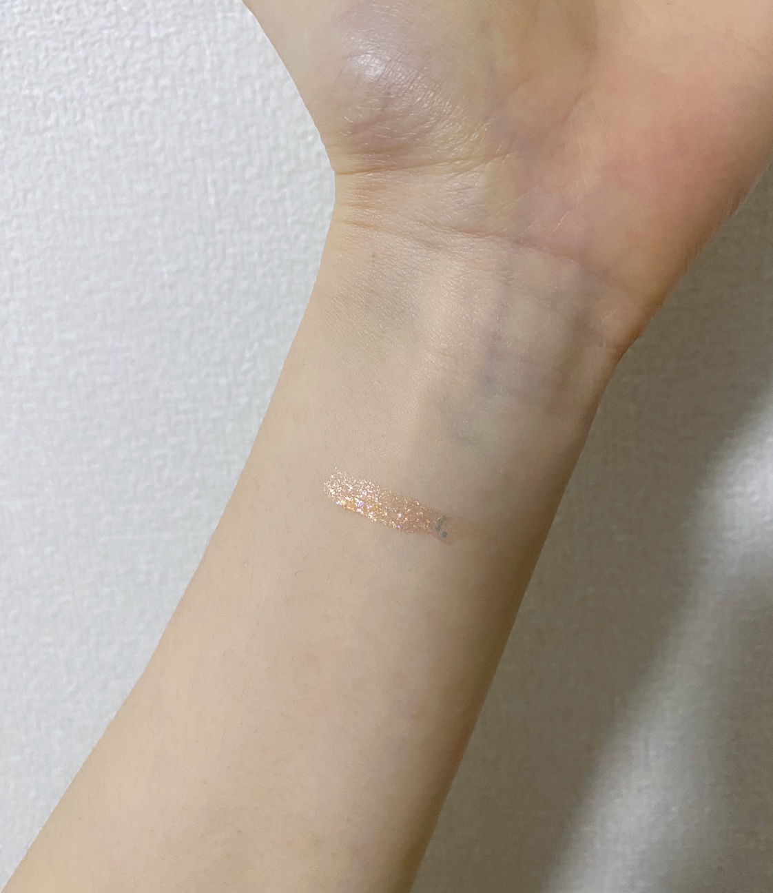 シュガー トゥインクル リキッド グリッター 02 SODAPOP FLAKES/PERIPERA/グリッターを使ったクチコミ（3枚目）