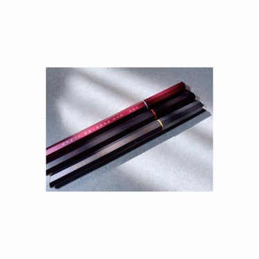 🌼UZU BY FLOWFUSHI
      EYE OPENING LINER
　 BURGUNDY、BROWN-BLACK、GRAY

2019年に一番感動したアイライナーです👏
とにかく筆がほん