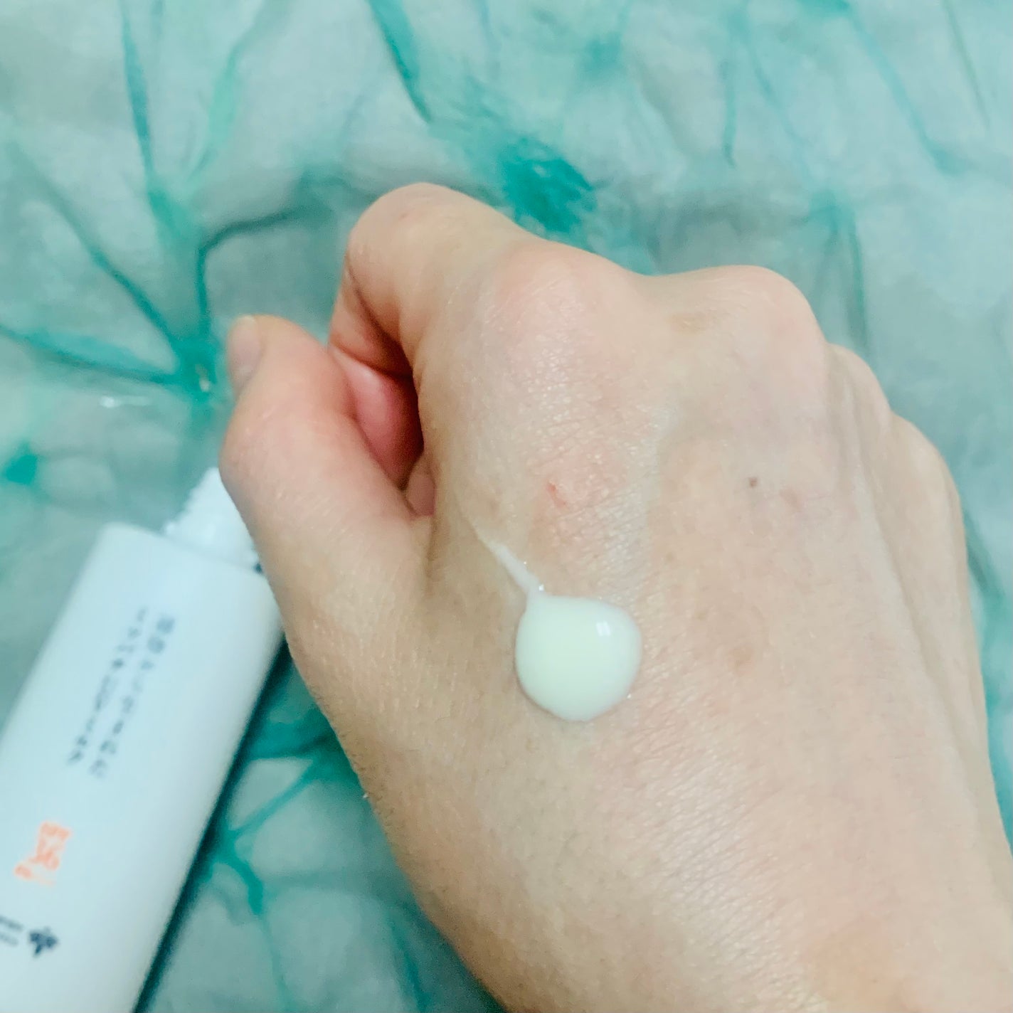 植物から生まれたミツバチUVミルク/アピセラピーコスメティクス/日焼け止めミルクを使ったクチコミ(3枚目)