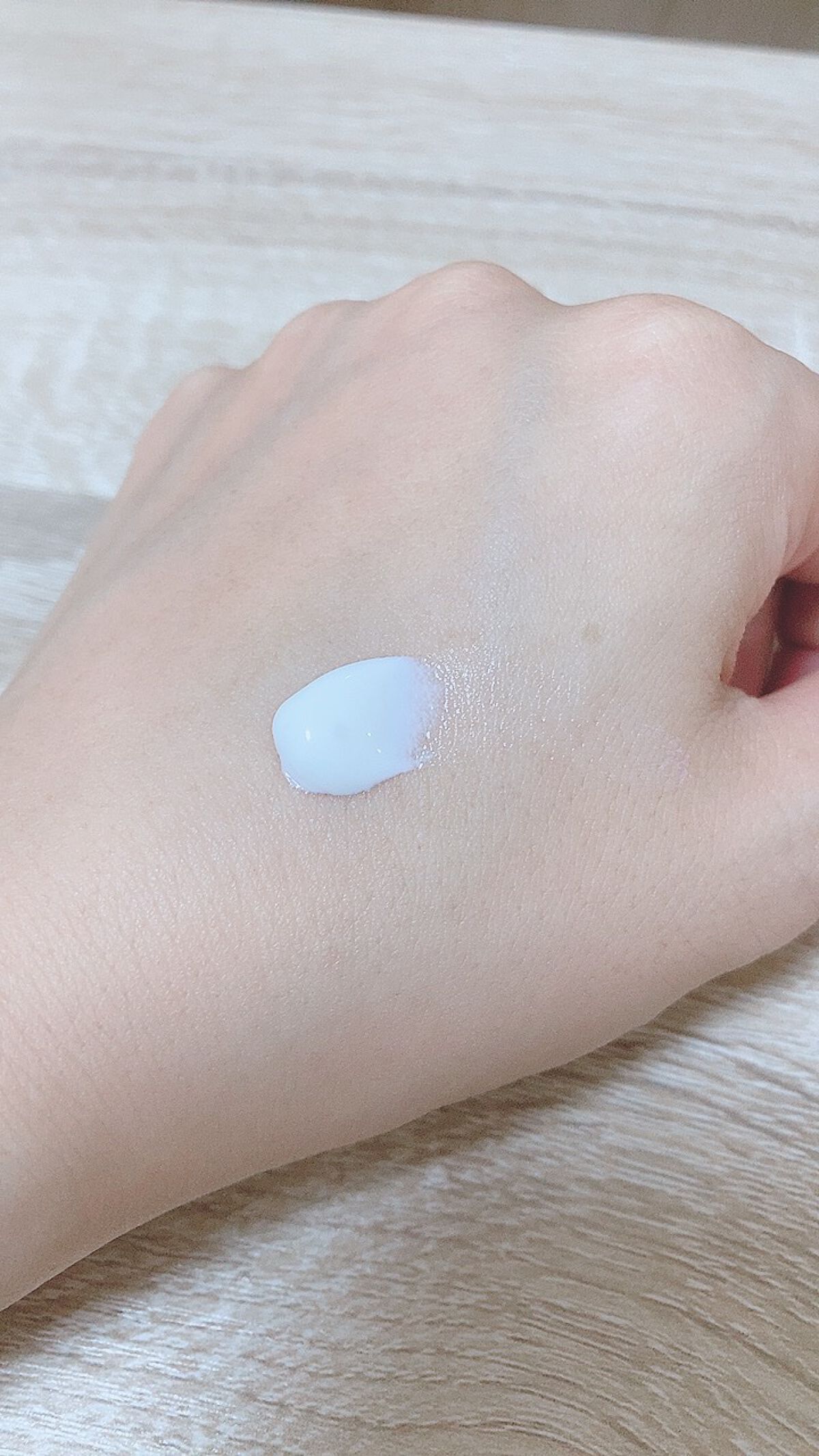 スーパーモイスチャーエッセンス/スキンアクア/日焼け止め・UVケアを使ったクチコミ（2枚目）