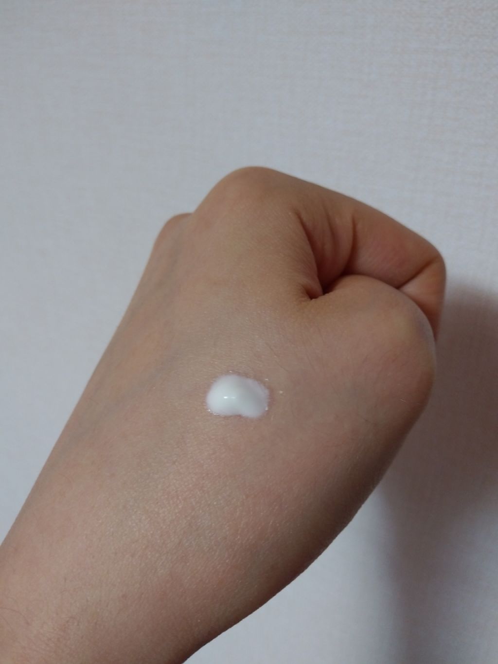 トーンアップボディジェル   ミルクホワイト/モウシロ/化粧下地を使ったクチコミ（2枚目）