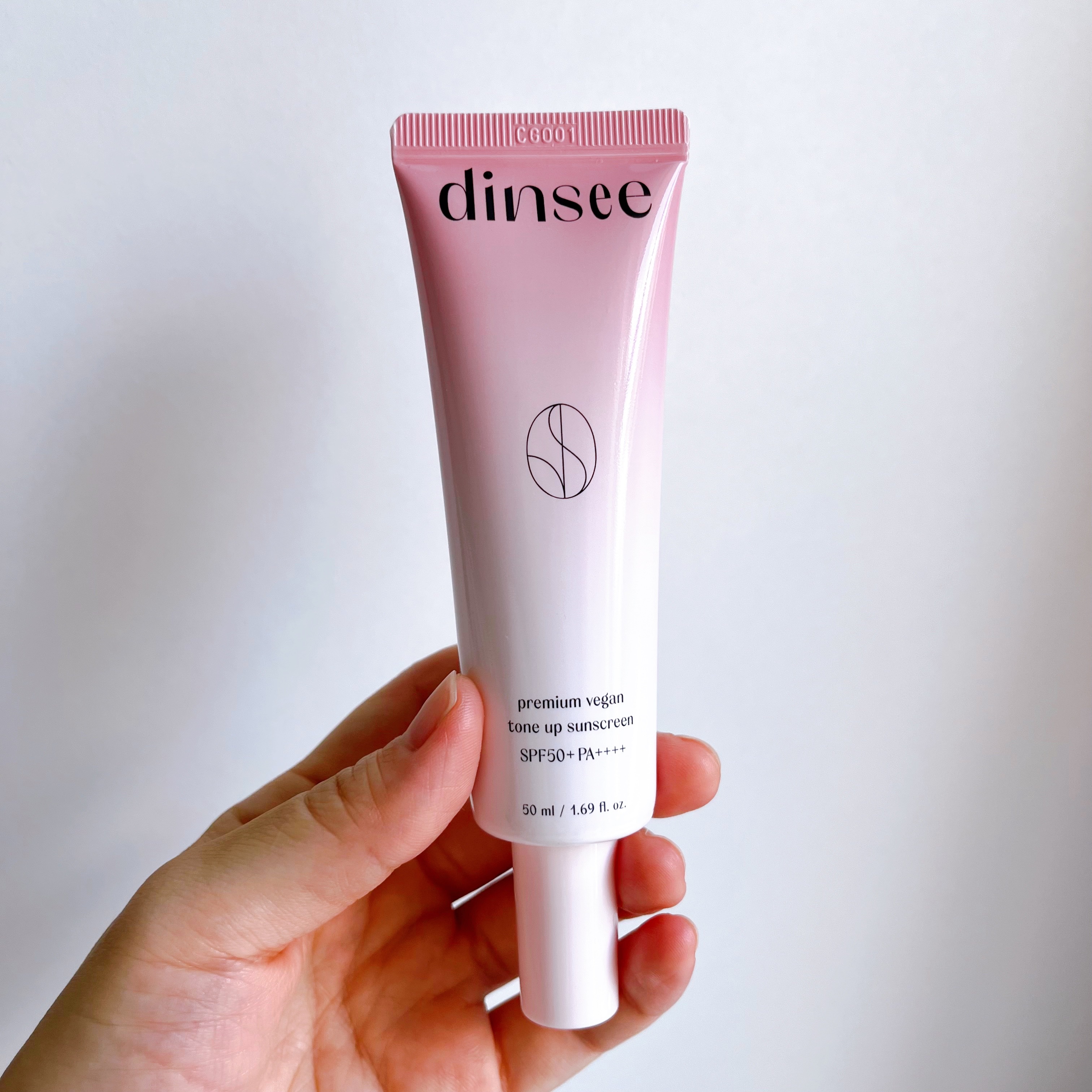 プレミ アムビーガン トーンアップ日焼け止め SPF50+PA++++/dinsee/日焼け止めミルクを使ったクチコミ（2枚目）