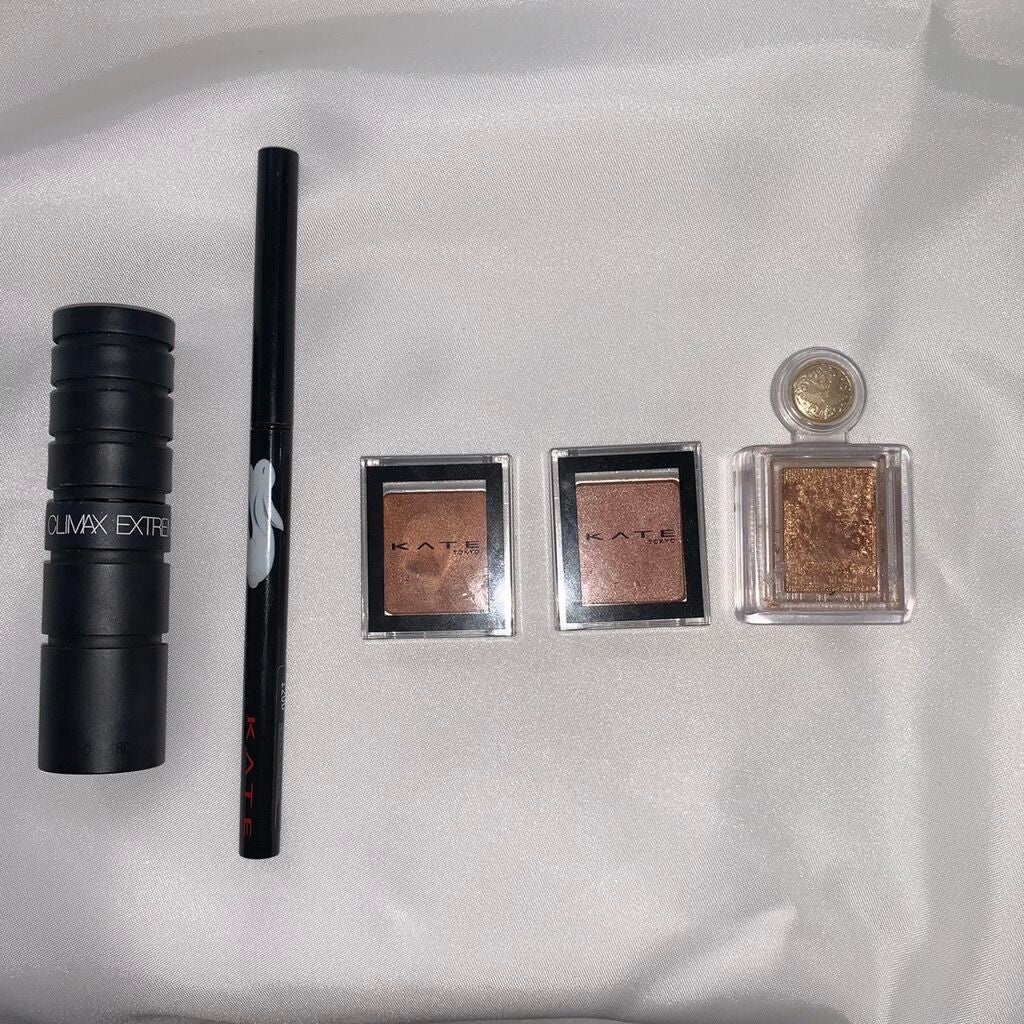 シャドーカスタマイズ/MAJOLICA MAJORCA/単色アイシャドウを使ったクチコミ(4枚目)