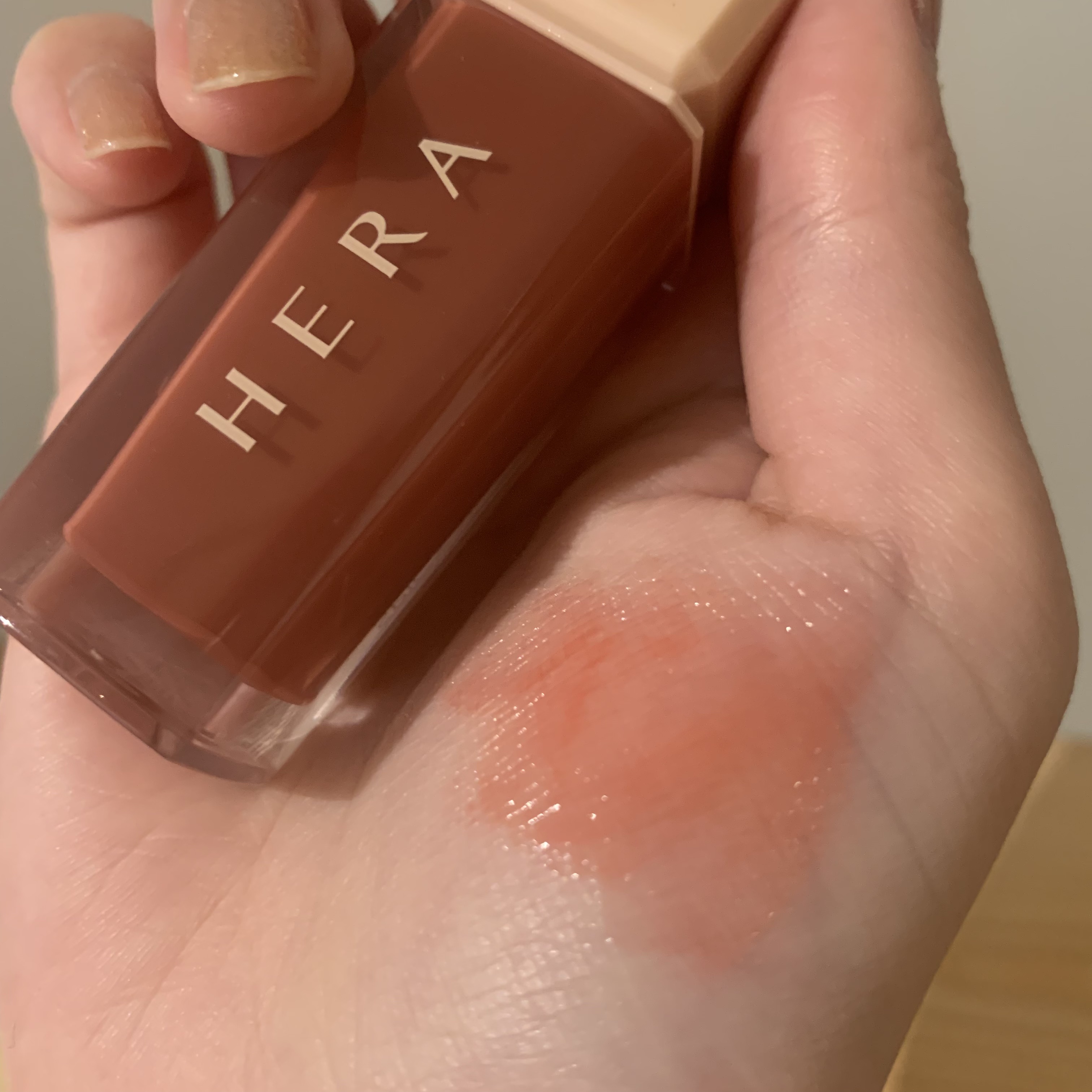 センシュアルスパイシーヌードグロス/HERA/リップグロスを使ったクチコミ（2枚目）