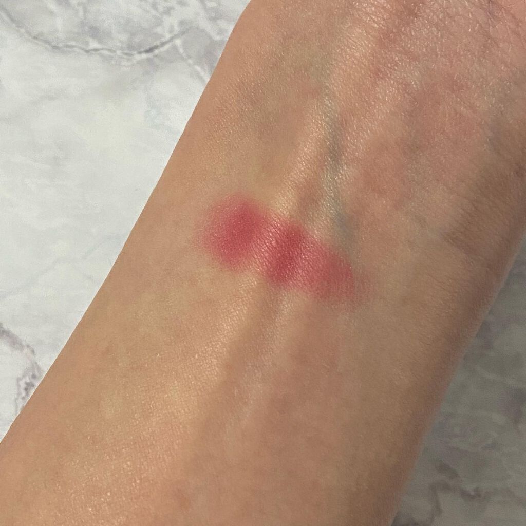 セルヴォーク ヴォランタリー アイズ 31 カンパリ/Celvoke/単色アイシャドウを使ったクチコミ（3枚目）