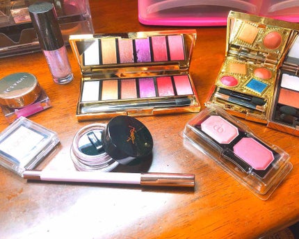 クチュール ホログラム パウダー/YVES SAINT LAURENT BEAUTE/ボディパウダーを使ったクチコミ(1枚目)