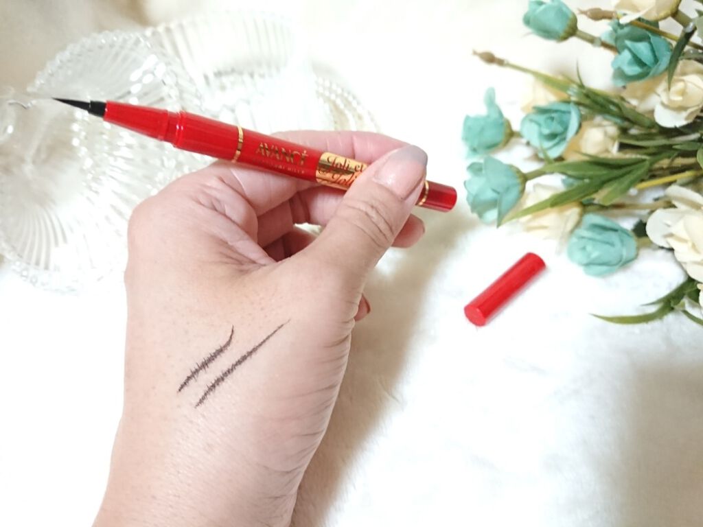 アヴァンセ ジョリ・エ ジョリ・エ リキッドアイライナー/アヴァンセ/リキッドアイライナーを使ったクチコミ(4枚目)