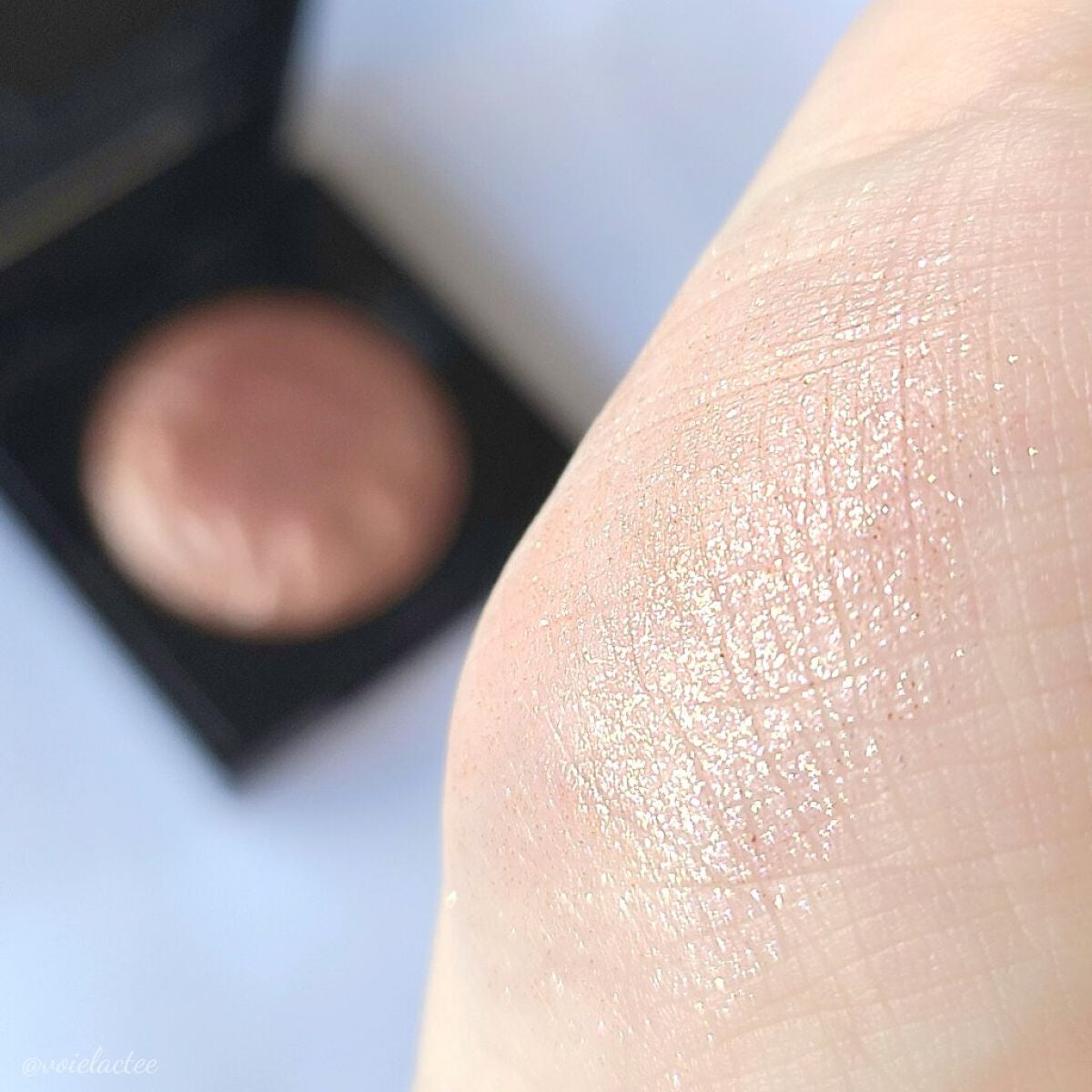 プリズム エアー シャドウ/CLIO/単色アイシャドウを使ったクチコミ(4枚目)