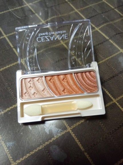 トーンアップアイシャドウ/CEZANNE/アイシャドウパレットを使ったクチコミ(2枚目)