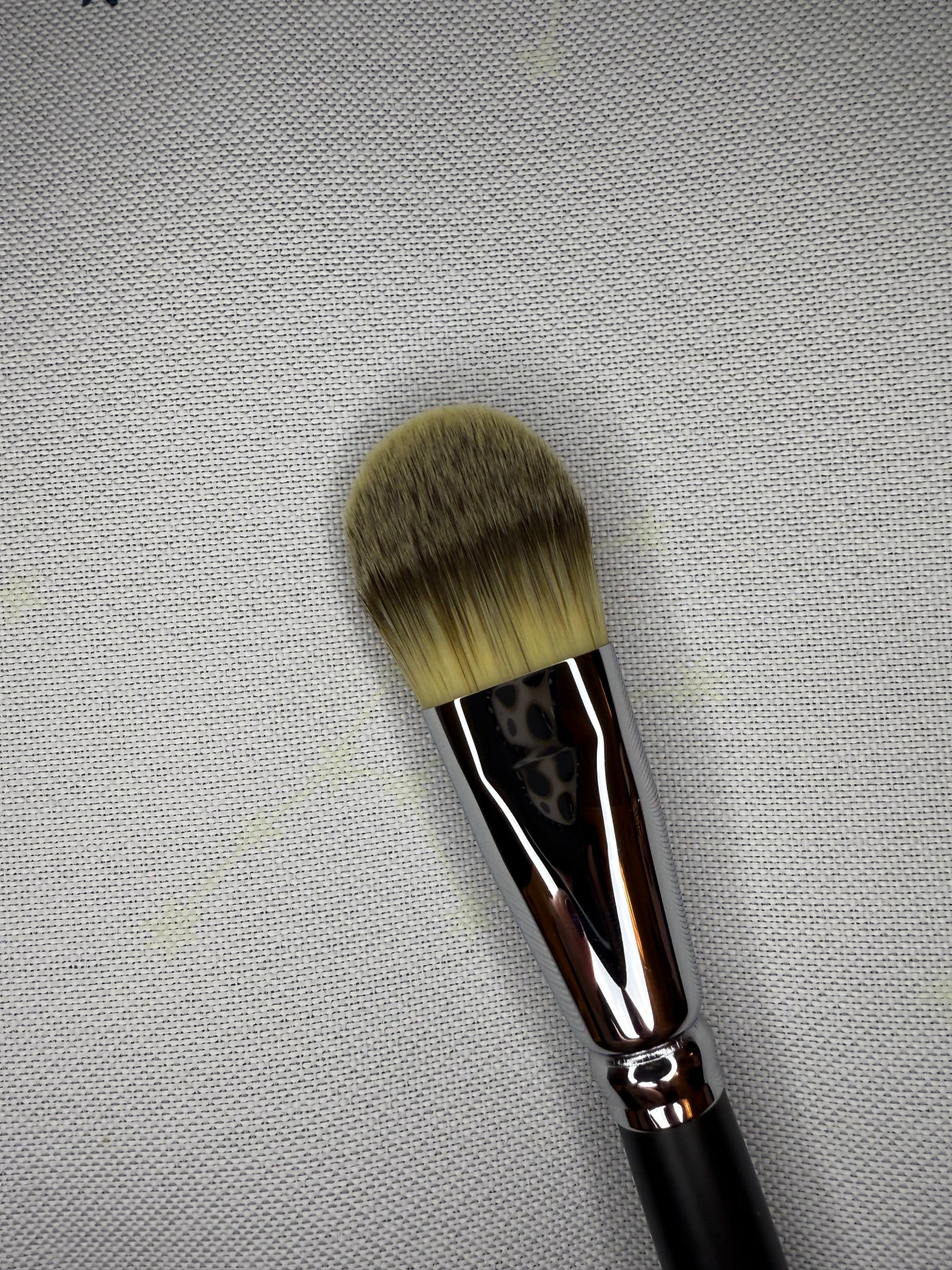 バックステージ フルイド ファンデーション ブラシ ライトカバー/Dior/メイクブラシを使ったクチコミ(2枚目)