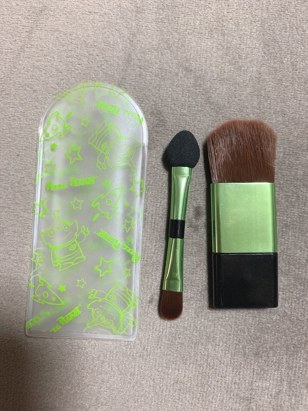 トイ・ストーリー マルチパレット/IT'S DEMO/アイシャドウパレットを使ったクチコミ（2枚目）