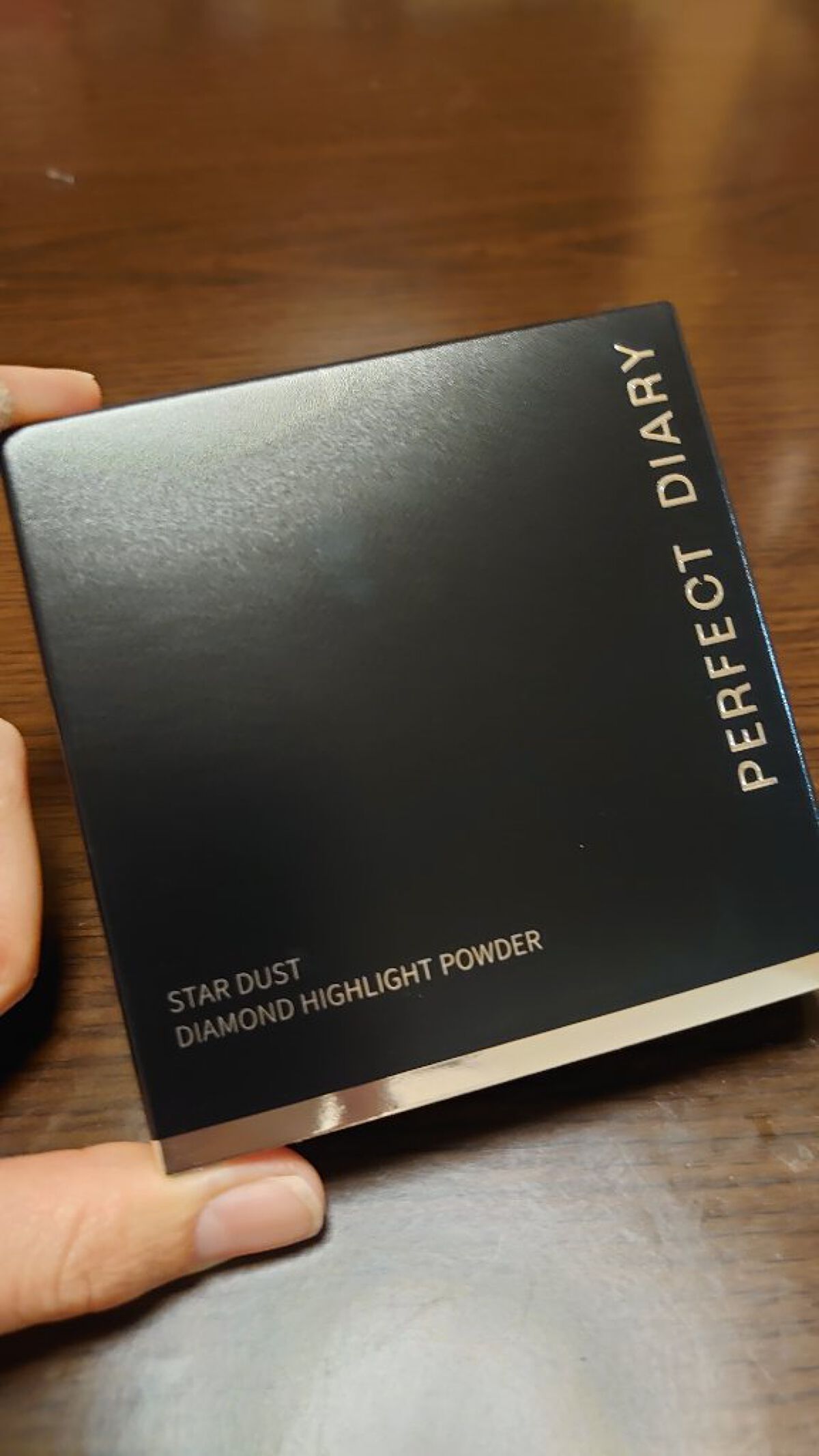 スターダストダイヤモンドハイライトパウダー/PERFECT DIARY/パウダーハイライトを使ったクチコミ（3枚目）