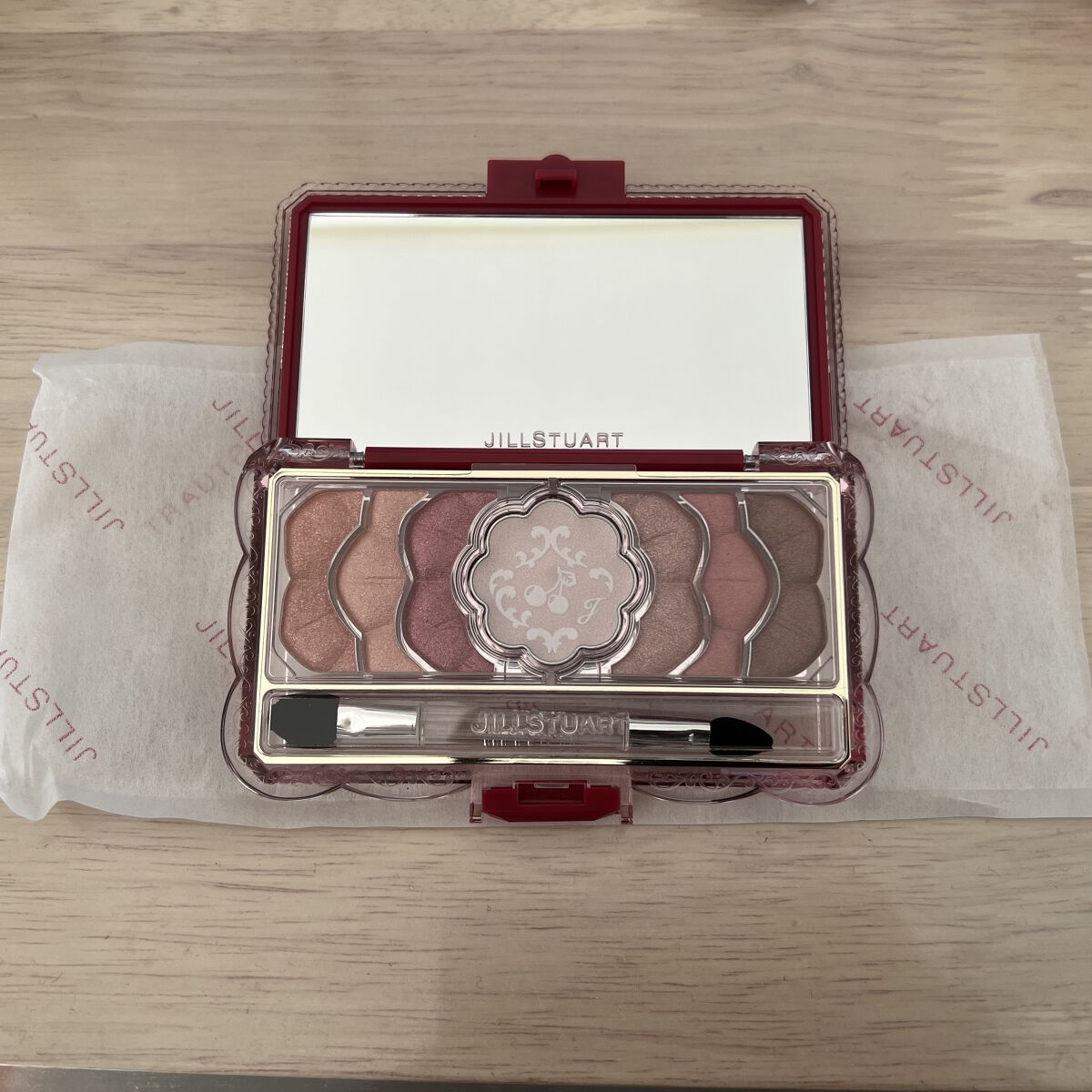 ジルスチュアート ミッドナイトチェリー コレクション/JILL STUART/メイクアップキットを使ったクチコミ（2枚目）