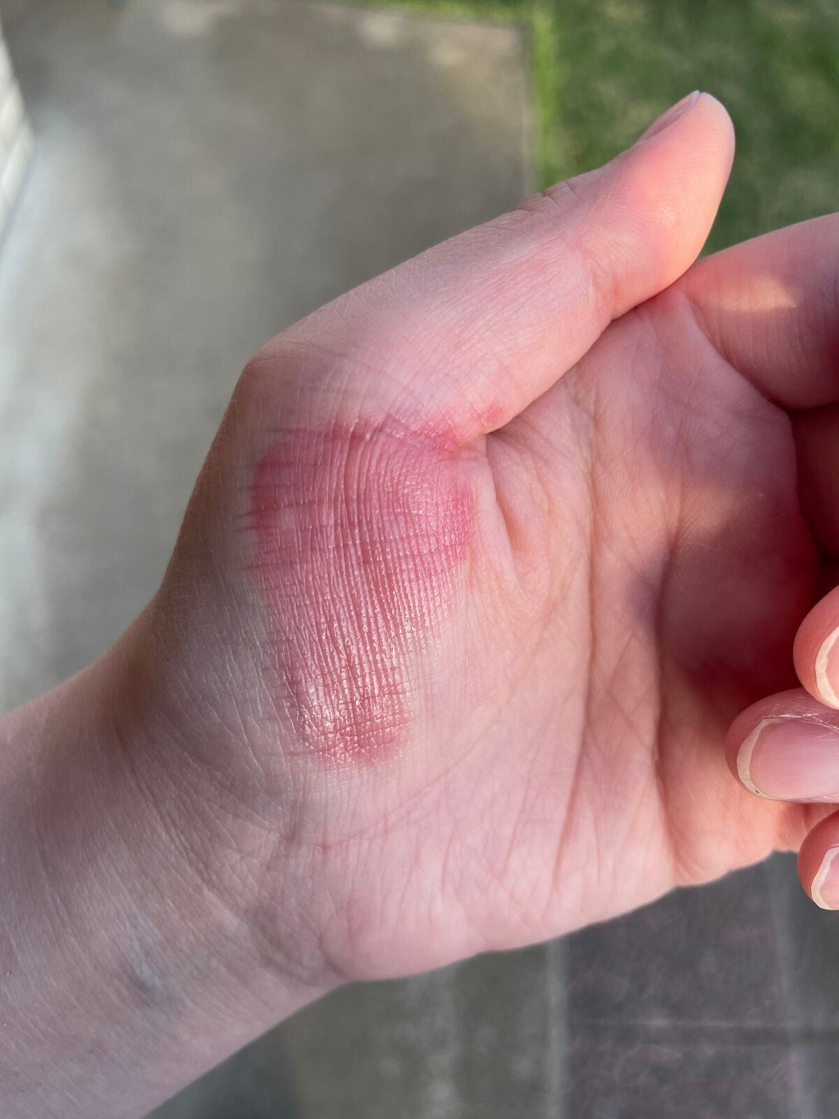 アンドバイロムアンド グラッシーボムティント/&nd by rom&nd/リップティントを使ったクチコミ(4枚目)