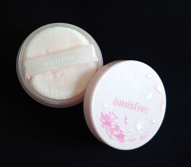 ノーセバム　ミネラルカラーパウダー　 LTD22/innisfree/ルースパウダーを使ったクチコミ（2枚目）