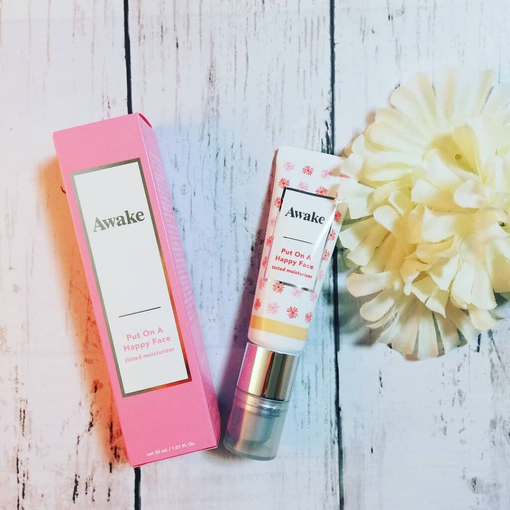 プットオンアハッピーフェイス ティンティド モイスチュアライザー/Awake/CCクリームを使ったクチコミ（3枚目）