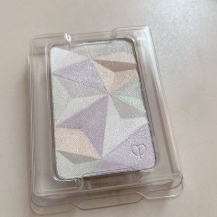 クレ・ド・ポー ボーテ レオスールデクラ/クレ・ド・ポー ボーテ/パウダーハイライトを使ったクチコミ(1枚目)