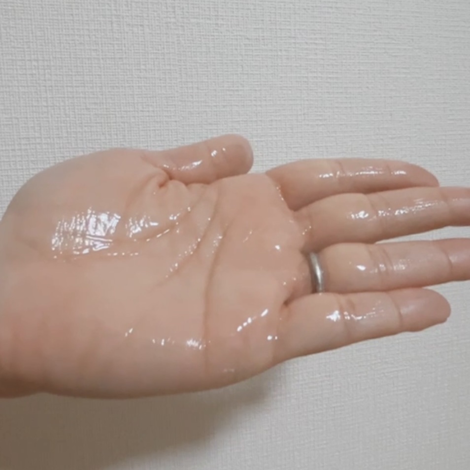 WELEDA マザーズ ボディオイルのクチコミ「WELEDA   #提供 

マザーズ ボディオイル　100mL

今愛用中のボディオイル♡
.....」（3枚目）