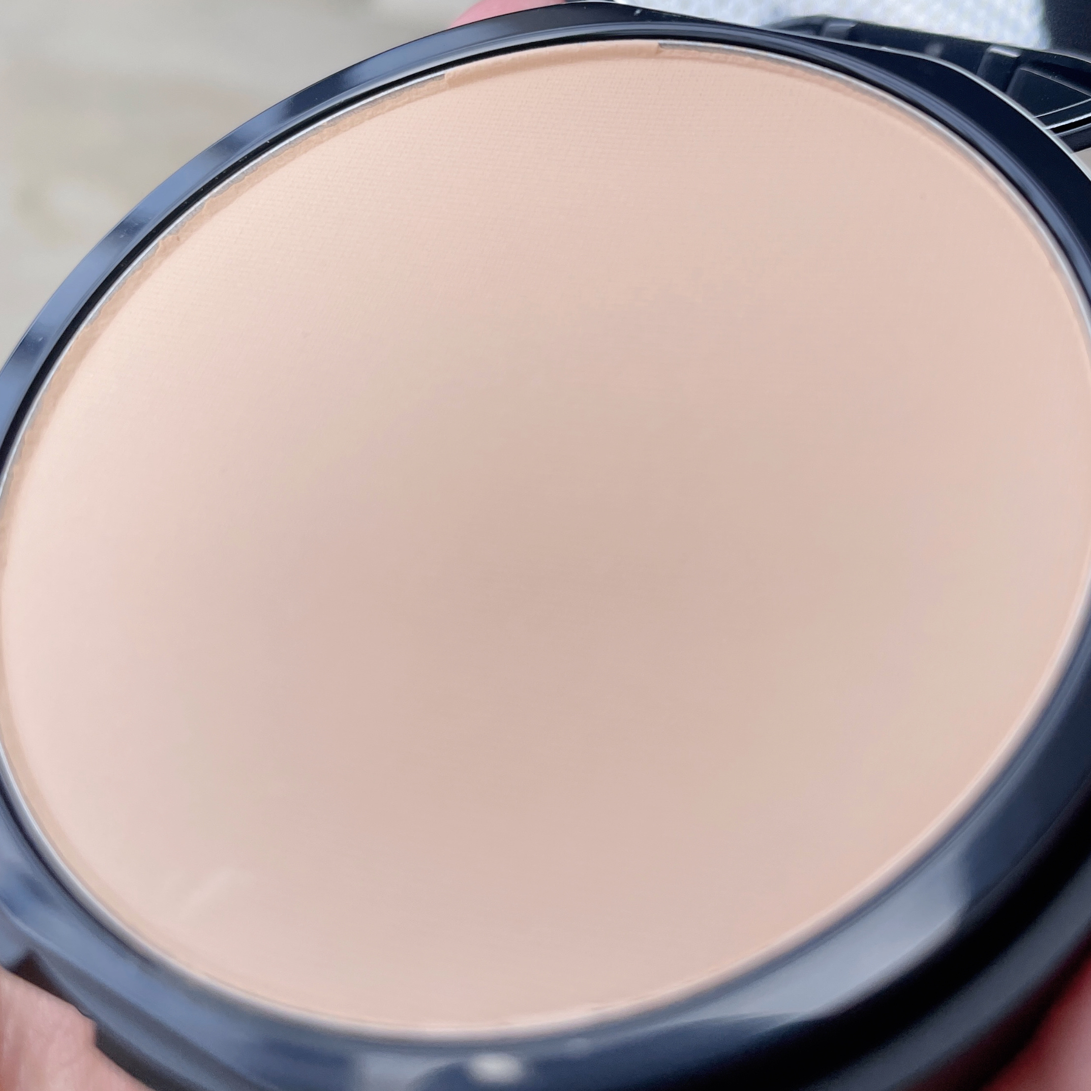 ベアプロ 24HR パウダー ファンデーション/bareMinerals/パウダーファンデーションを使ったクチコミ（2枚目）