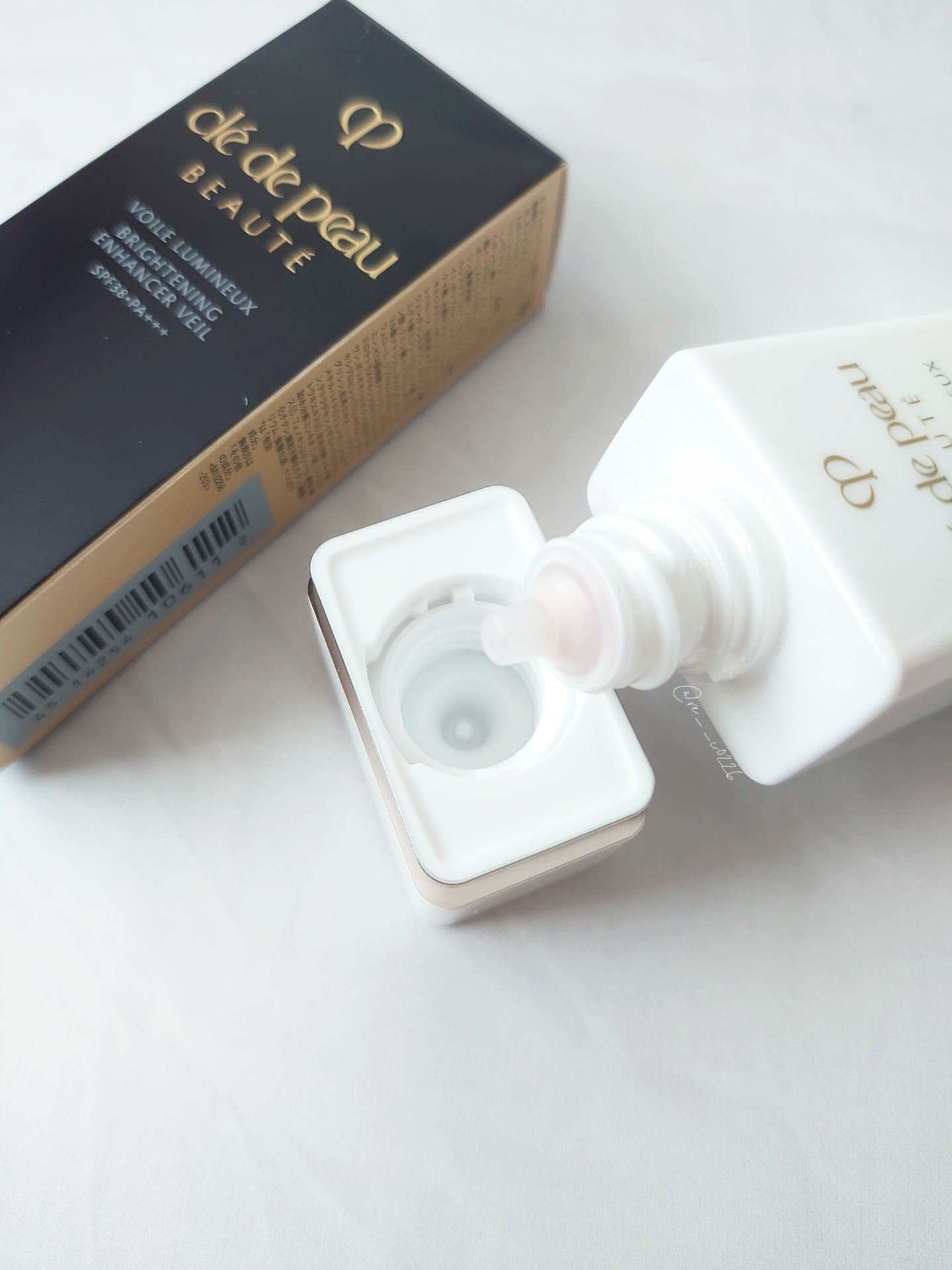 クレ・ド・ポー ボーテ ヴォワールルミヌ/クレ・ド・ポー ボーテ/化粧下地を使ったクチコミ（3枚目）