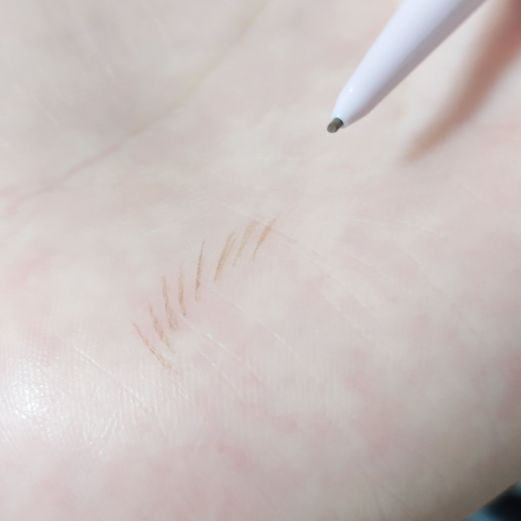 ウォータープルーフ アイブロウ(超極細芯)/FASIO/アイブロウペンシルを使ったクチコミ（3枚目）