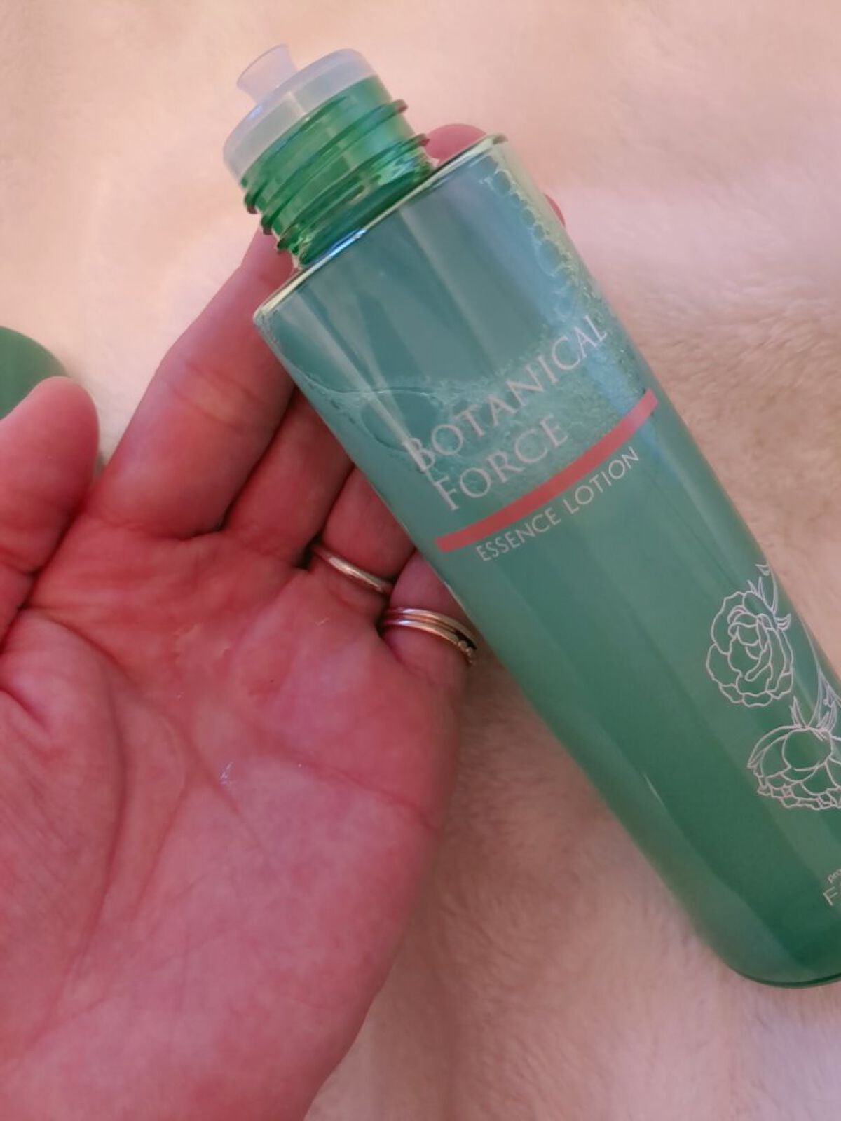 もちすべバランス化粧水/ボタニカルフォース/化粧水を使ったクチコミ(2枚目)