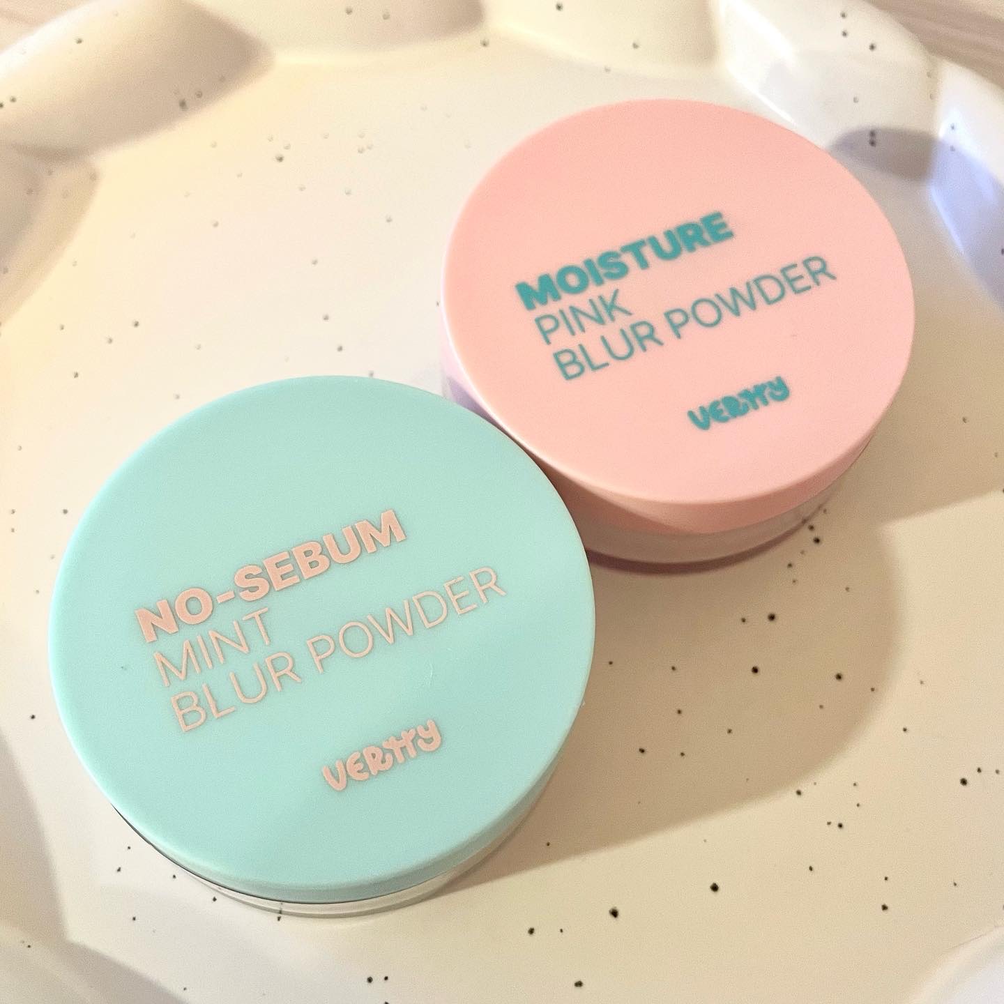モイスチャーピンクブラーパウダー/Vertty/ルースパウダーを使ったクチコミ（1枚目）