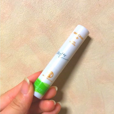  🌺 MENTHOLATUM Melty Crean Lip
( 香り：Milk Vanilla )


〇 唇の体温で溶けてくれる
〇 唇が荒れててお困りの方ににオススメ✔︎


✕ 夏にポーチの中に