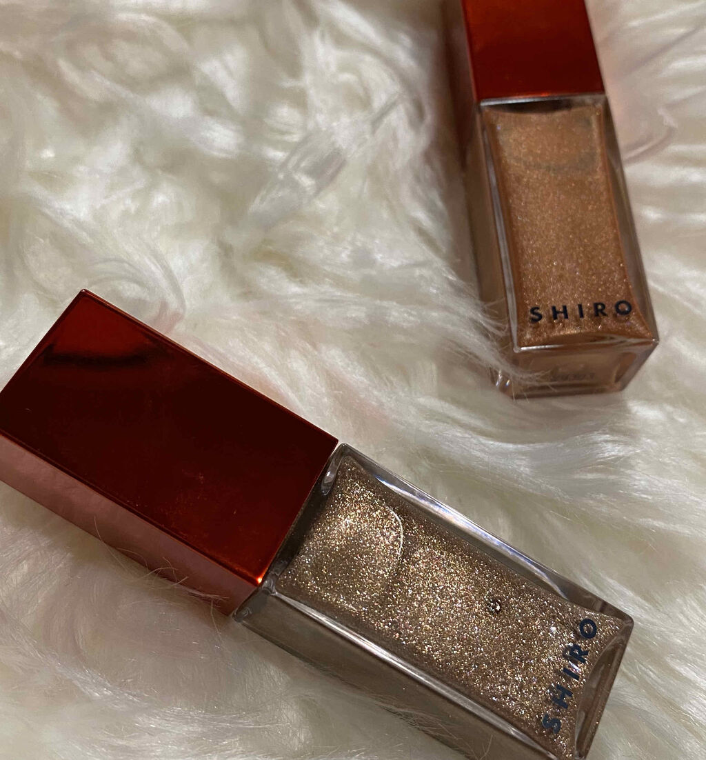 SHIRO ホリデーエッセンスリップのクチコミ「前回投稿したSHIROのホリデーエッセンスリップ💄


今回の色は

🌸 9K01 シャンパン.....」（2枚目）