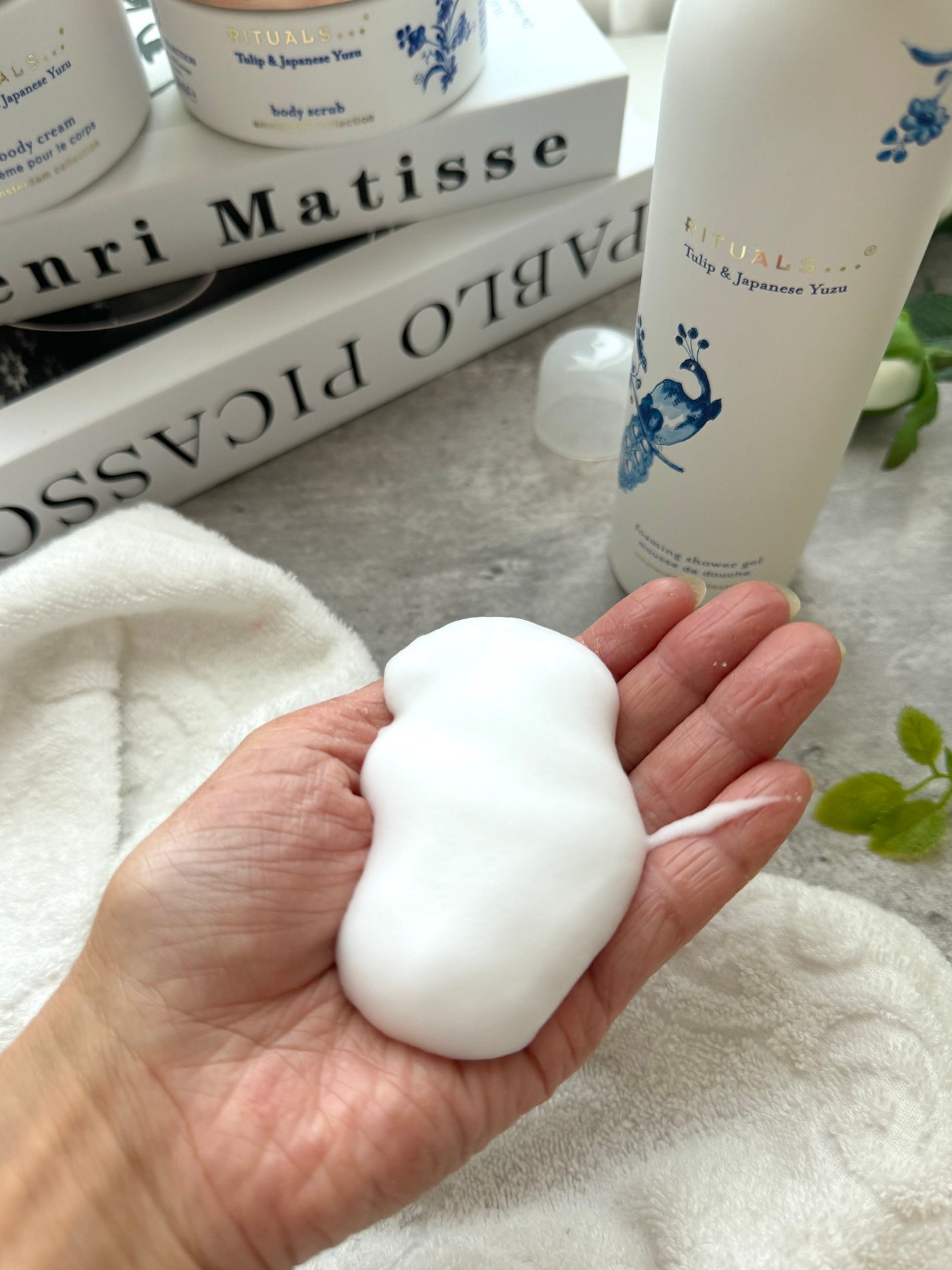 アムステルダム コレクション フォーミング シャワー ジェル/RITUALS/ボディソープを使ったクチコミ(5枚目)