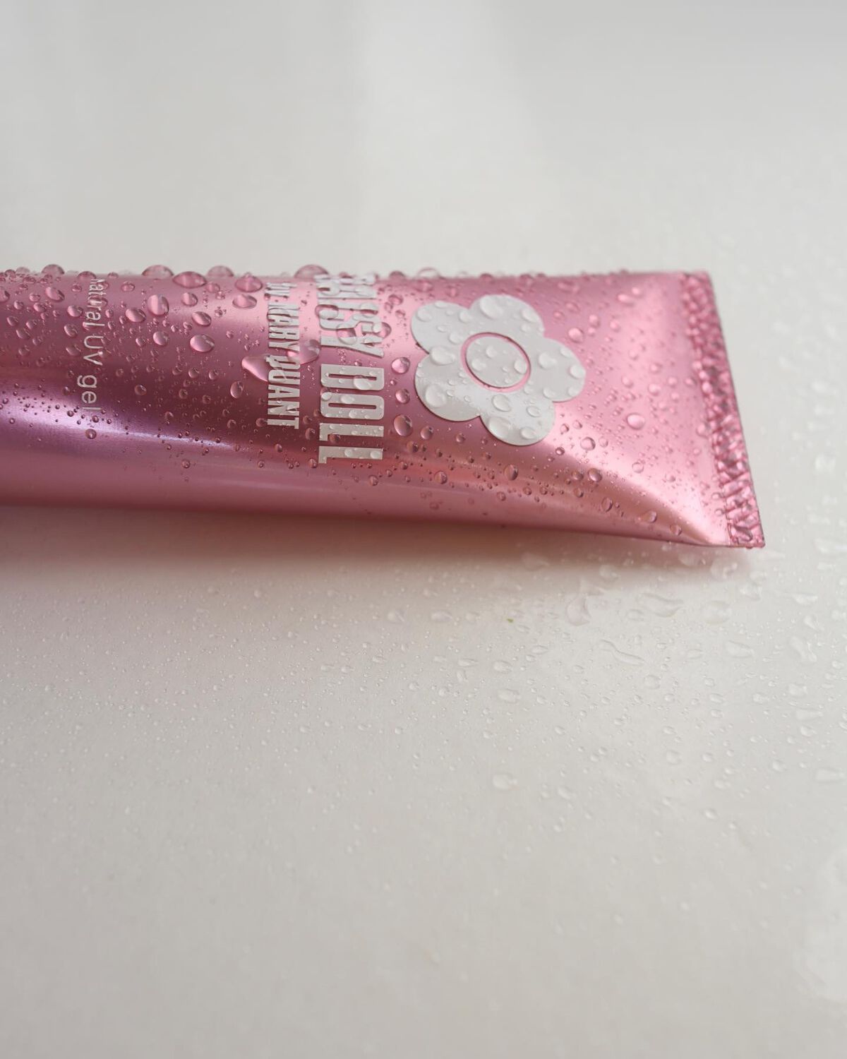 ナチュラル UV ジェル/DAISY DOLL by MARY QUANT/日焼け止めジェルを使ったクチコミ(2枚目)