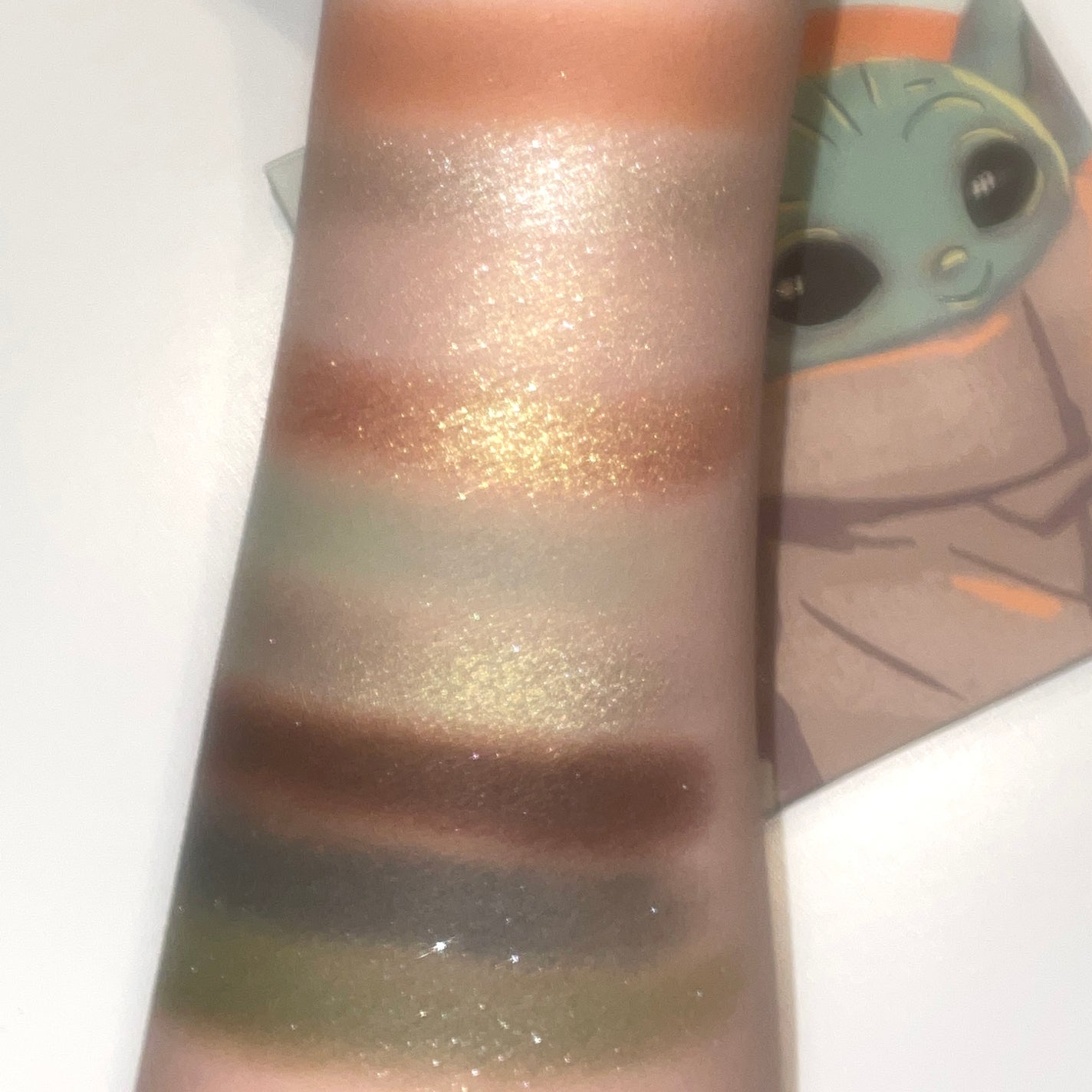 the child/ColourPop/アイシャドウパレットを使ったクチコミ(3枚目)