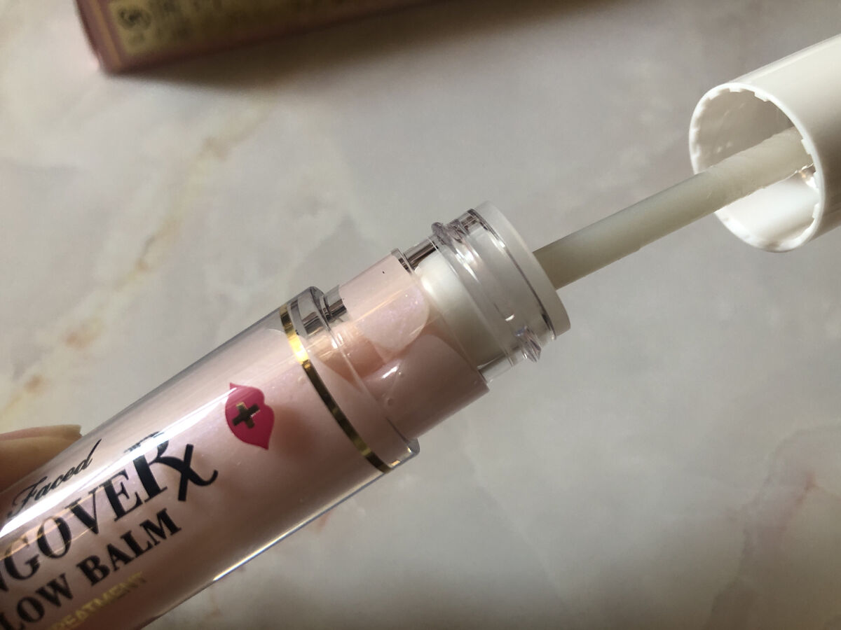 ～トゥー フェイスド ハングオーバー～ ピロー バーム リップ トリートメント/Too Faced/リップ美容液を使ったクチコミ（3枚目）