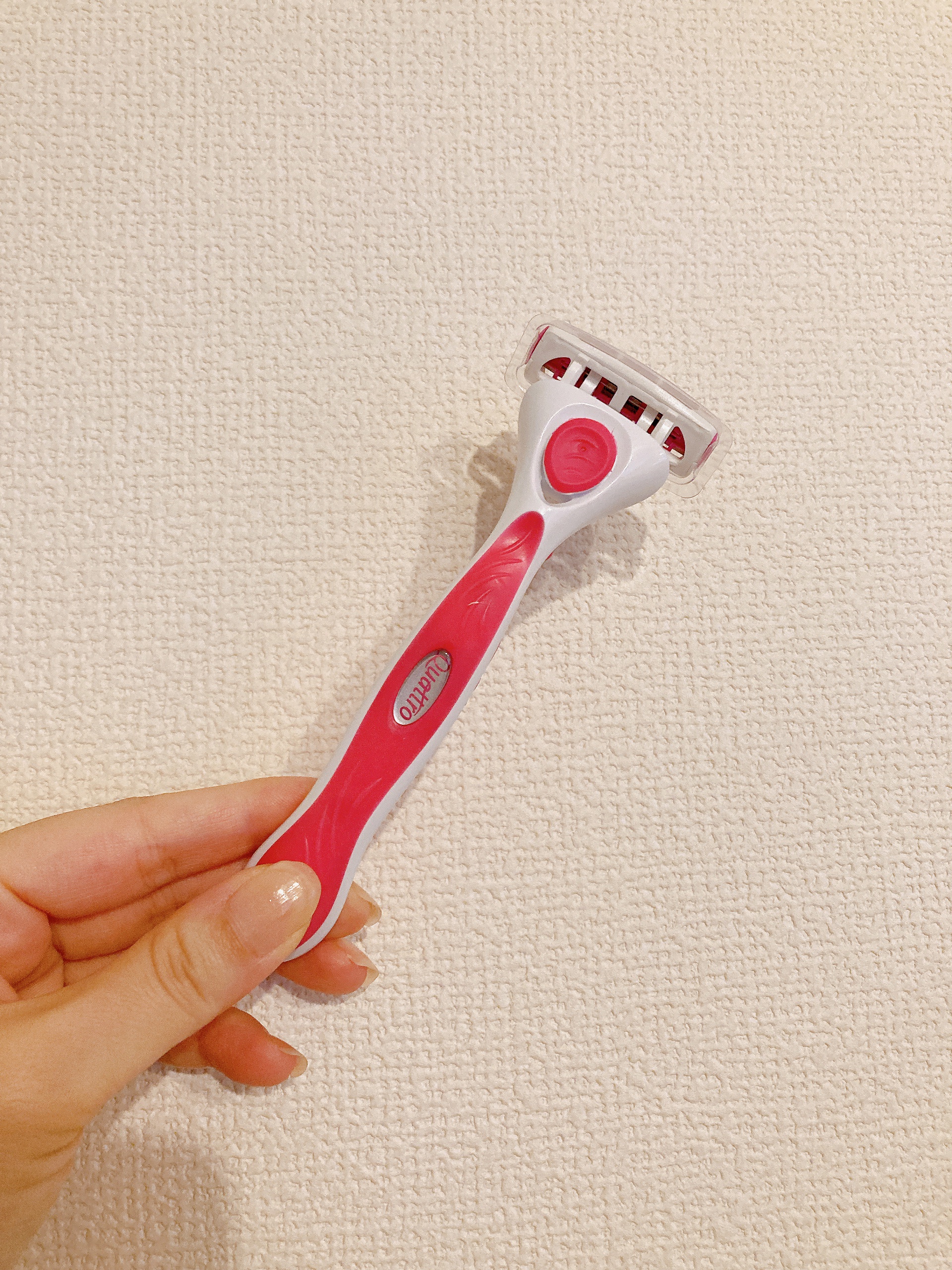 クアトロ４フォーウーマン ホルダーＧＯ！ 本体（刃付き）/クアトロ４ウーマン/シェーバーを使ったクチコミ（2枚目）