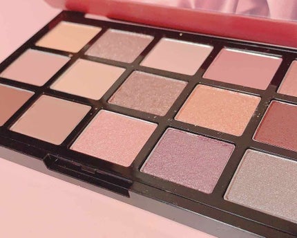 プレイカラーアイパレット ランジェリーバックステージ/ETUDE/アイシャドウパレットを使ったクチコミ(2枚目)