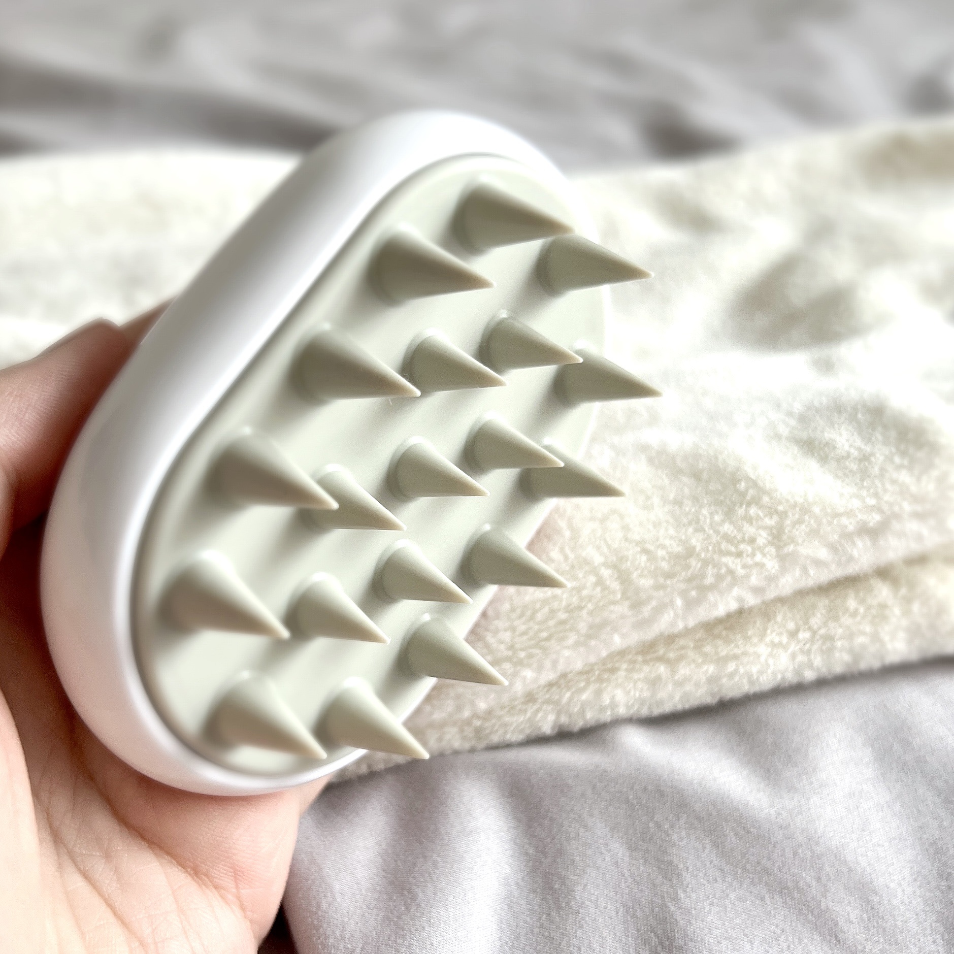 プロミル カルテスキャルプマッサージャー/Promille/スカルプブラシを使ったクチコミ（3枚目）