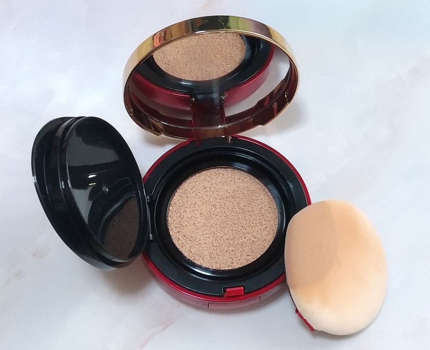 アルーチェルーチェ クッションファンデーション ナチュラルベージュ 01/Aluce luce/クッションファンデーションを使ったクチコミ（2枚目）