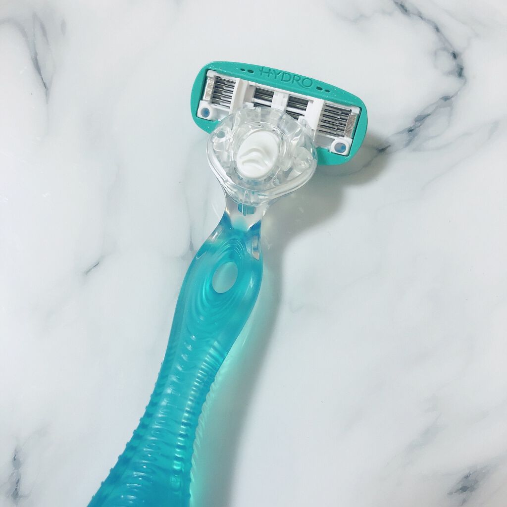 ハイドロシルク 敏感肌用 ホルダー （刃付き＋替刃１コ）/ハイドロシルク/シェーバーを使ったクチコミ（2枚目）