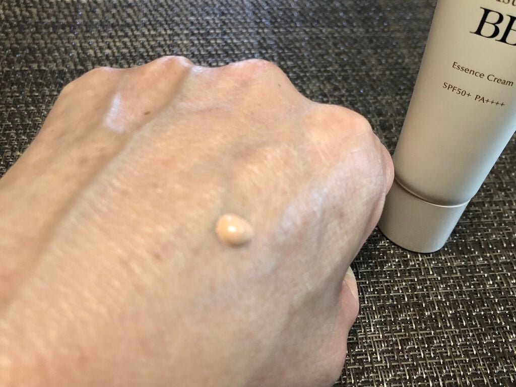 モイストラボ BBエッセンスクリーム/Moist Labo/BBクリームを使ったクチコミ(2枚目)