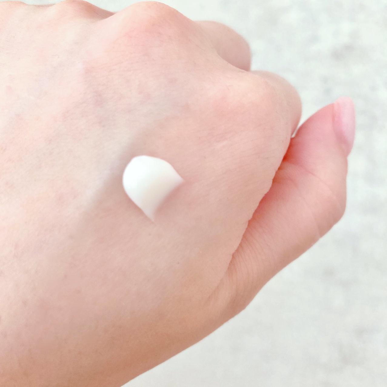 ALBION フラルネ ラデュー ハンドクリームのクチコミ「



ALBION
フラルネ ラデュー 
ハンドクリーム



ちゃんと保湿されてる。
ハン.....」（2枚目）