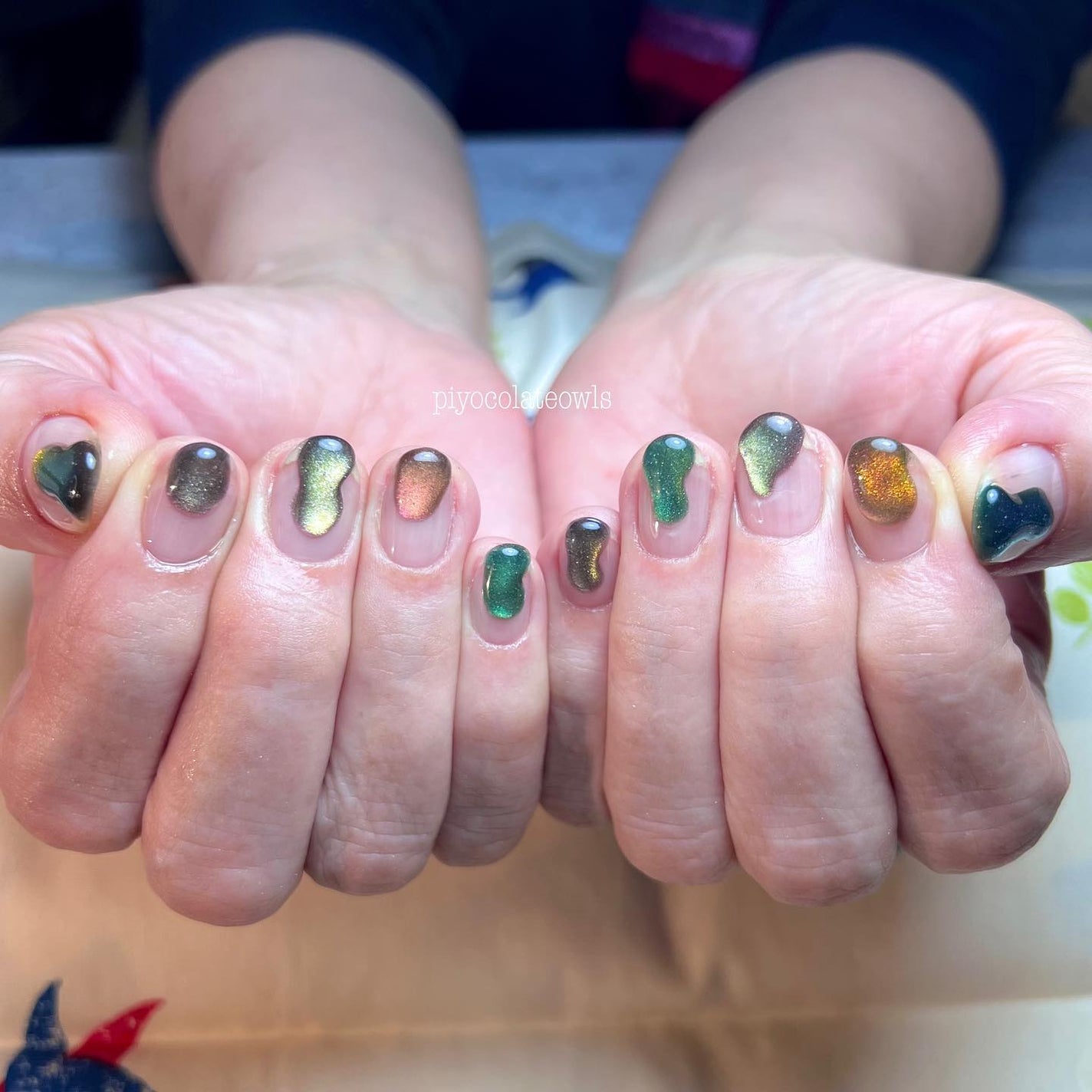 ぴよこれいと あうるす on LIPS 「私を育て上げた母の手。たくさんの経験をし、たくさんの幸せをこの..」(3枚目)