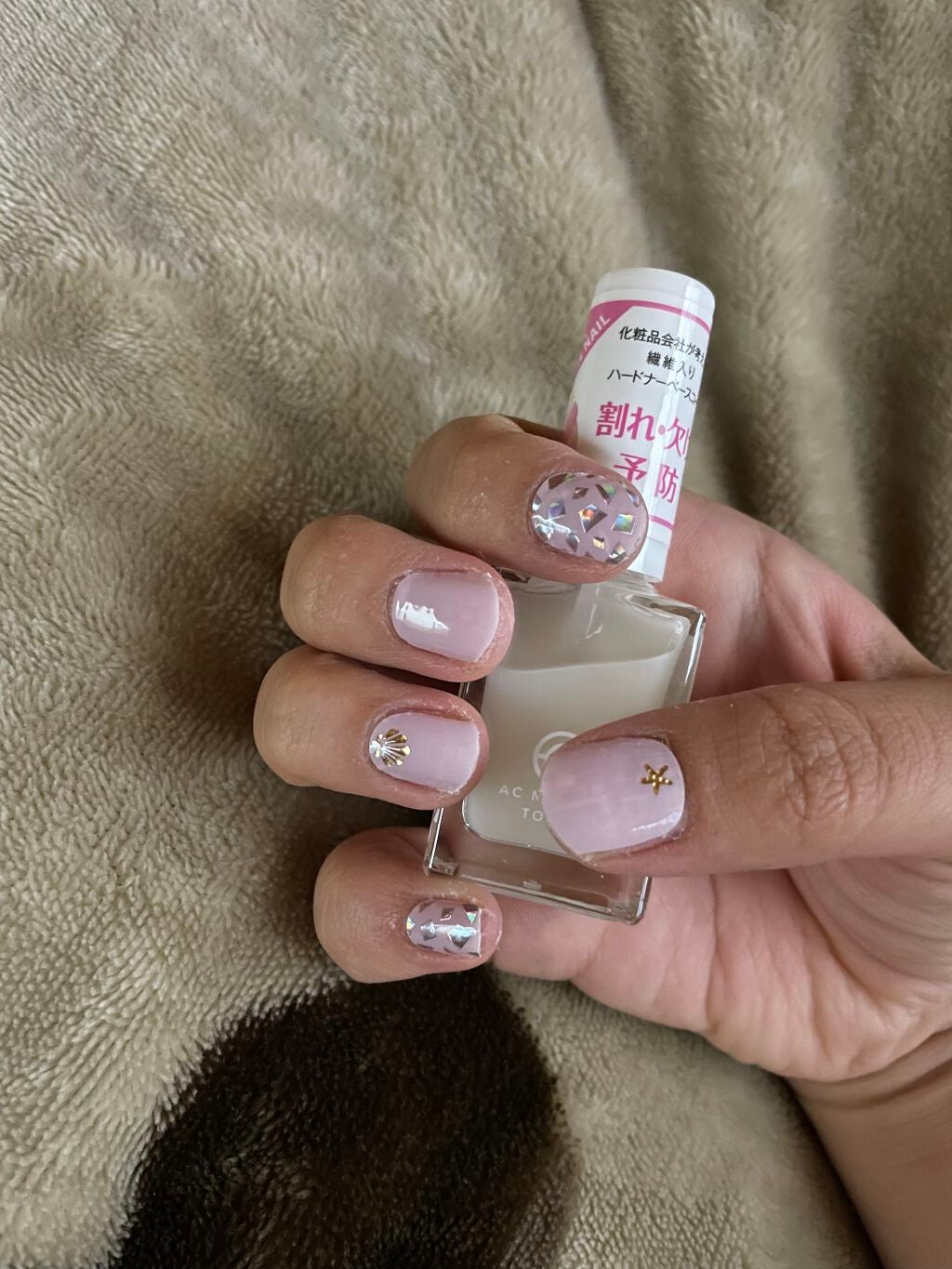 あーのっつぇฅ•ω•ฅ on LIPS 「パステルピンクって、ピュアだよね。どうも、素手で洗車して手がボ..」(2枚目)