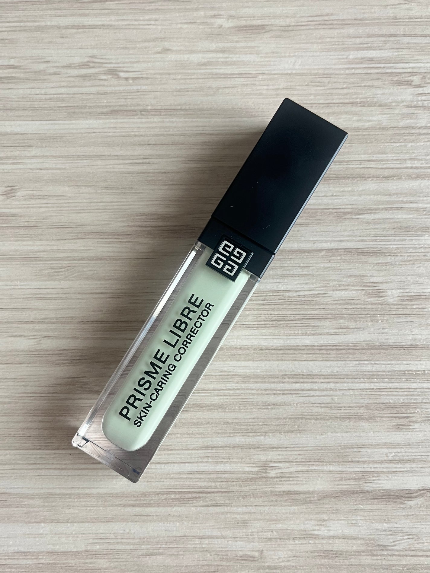 プリズム・リーブル・スキンケアリング・コレクター/GIVENCHY/化粧下地を使ったクチコミ(2枚目)