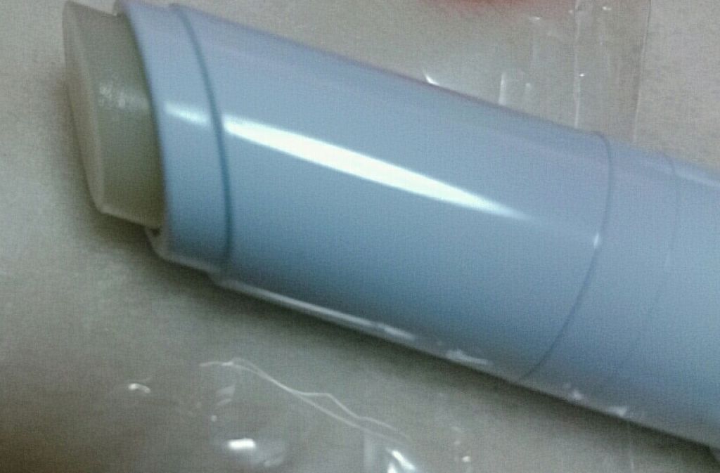 モイストリップ(無香料)/ユリアージュ/リップクリームを使ったクチコミ(3枚目)