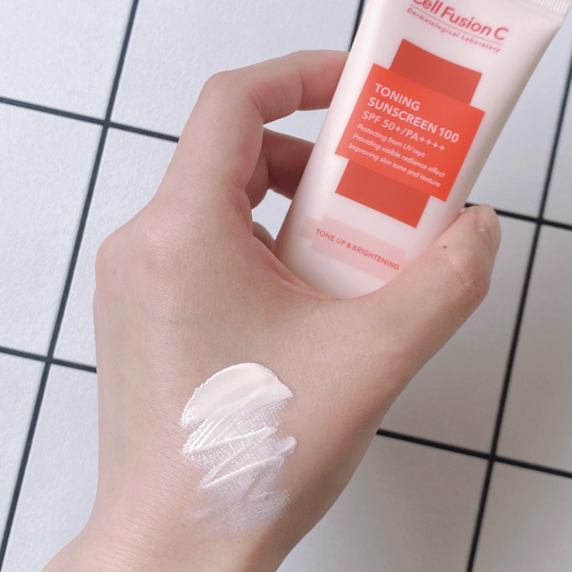 トーニングサンスクリーン100/Cell Fusion C(セルフュージョンシー)/日焼け止めクリームを使ったクチコミ（2枚目）